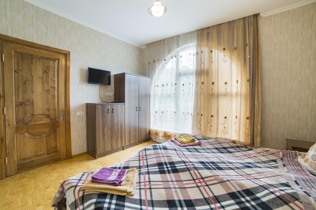 קאחתי Anastasia Guesthouse מראה חיצוני תמונה